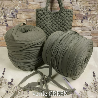verde green stafil t-shirt garn stretch yarn fettuccia elasticizzata maglina cotone noodles per uncinetto borse crochet bags clutch cestini tappeti cuscini collane braccialetti ceste porta enfant scaldacollo natale