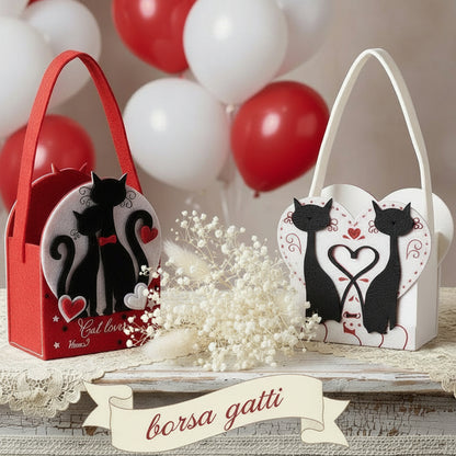 contenitore borsetta cestino scatola di feltro a borsa con manico tracolla cat lover gatti san valentino cuori packaging enogastronomia pasticceria vetrinistica confezioni regalo bianco rosso