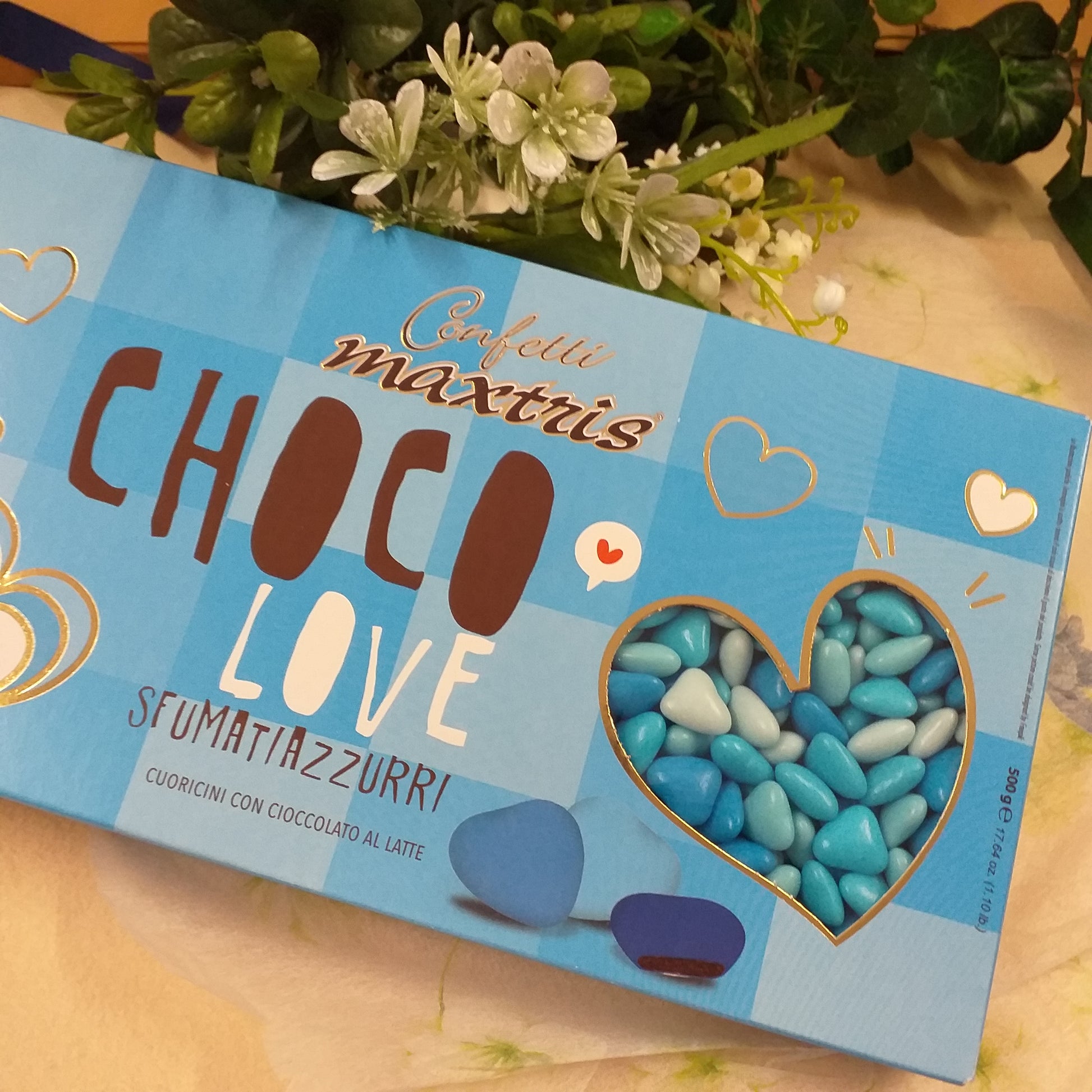 dragees milk chocolate cuoricini azzurri confetti sfumati Bianchi celesti Blu chiaro forma cuore cioccolato maxtris per confettata bomboniere fai da te confezionamento segnaposto nascita battesimo Choco-love da mezzo chilo vendita scatola