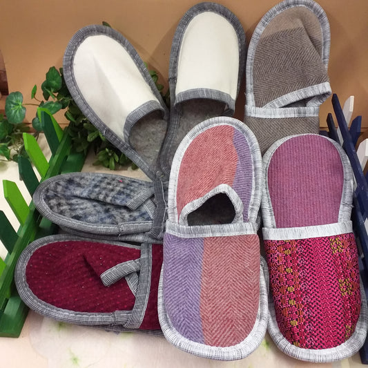 taglia 38-39 tinta unita panna beige fantasia grigio bordeaux rosa lilla ciabatte La Briantina casa ospiti viaggio donna uomo stoffa pezza feltro tessuto pannolenci pianelle moquette fai da te decorare applicazione cucito creativo