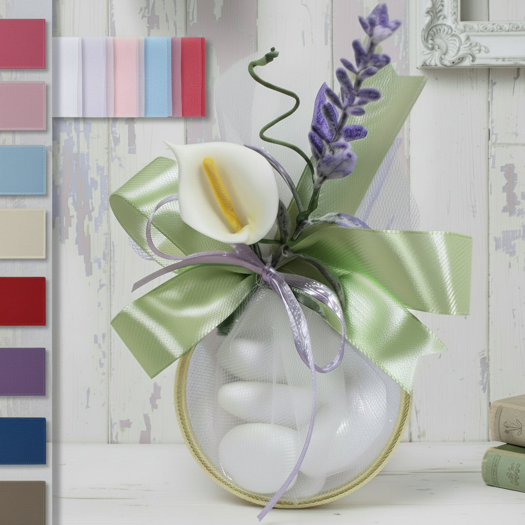 sacchettino bianco tulle calla lavanda coccarda confezione con cerchio di metallo dorato anelli per portaconfetti segnaposto bomboniere confettata scelta colori nastri e tulle