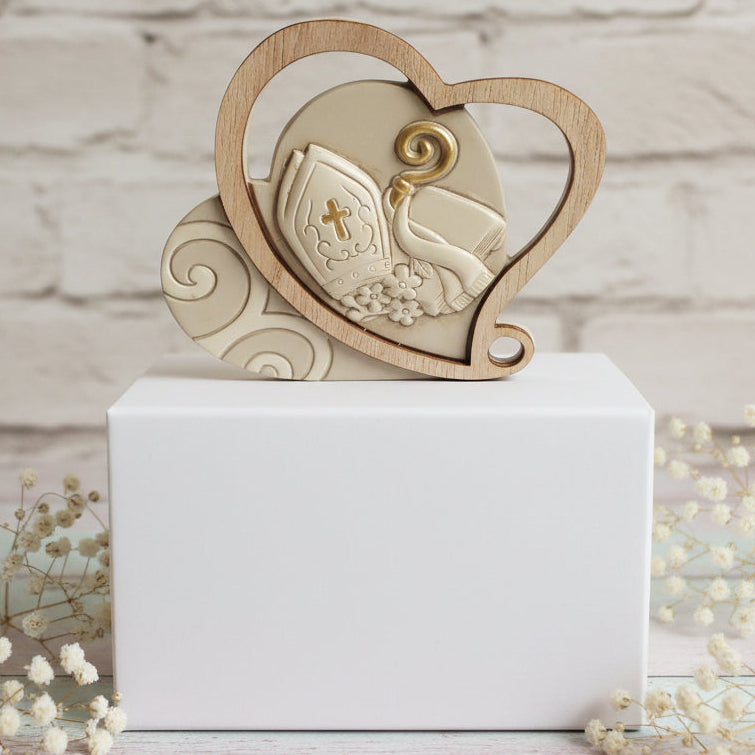 resina legno cuore Cresima Mitria gigli pastorale vescovile simboli bomboniere sacre icone religiose ricordini pensierini con scatola packaging
