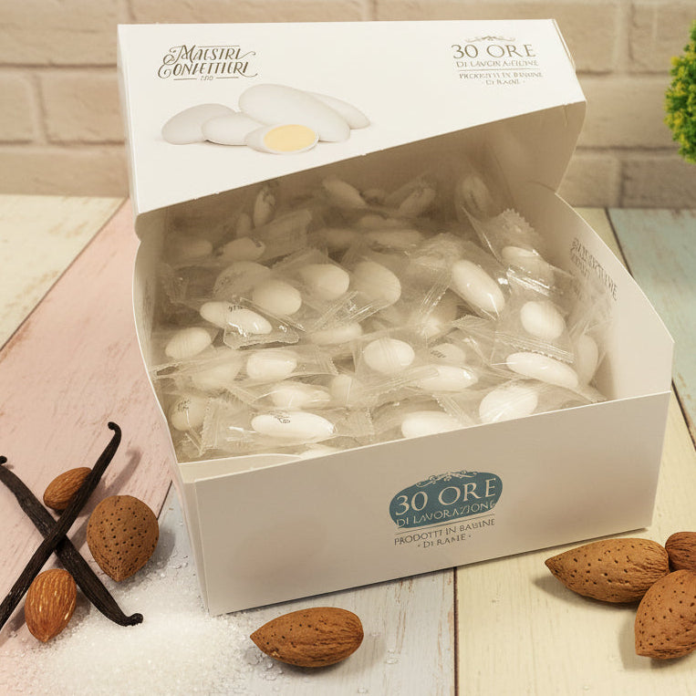 30 ore di lavorazione maestri confettieri confetti maxtris 500 g vassoio eccellenza italiana incartati singolarmente mandorla spagnola pelata bianchi prodotti in bassine di rame con vaniglia bourbon le classiche crystal
