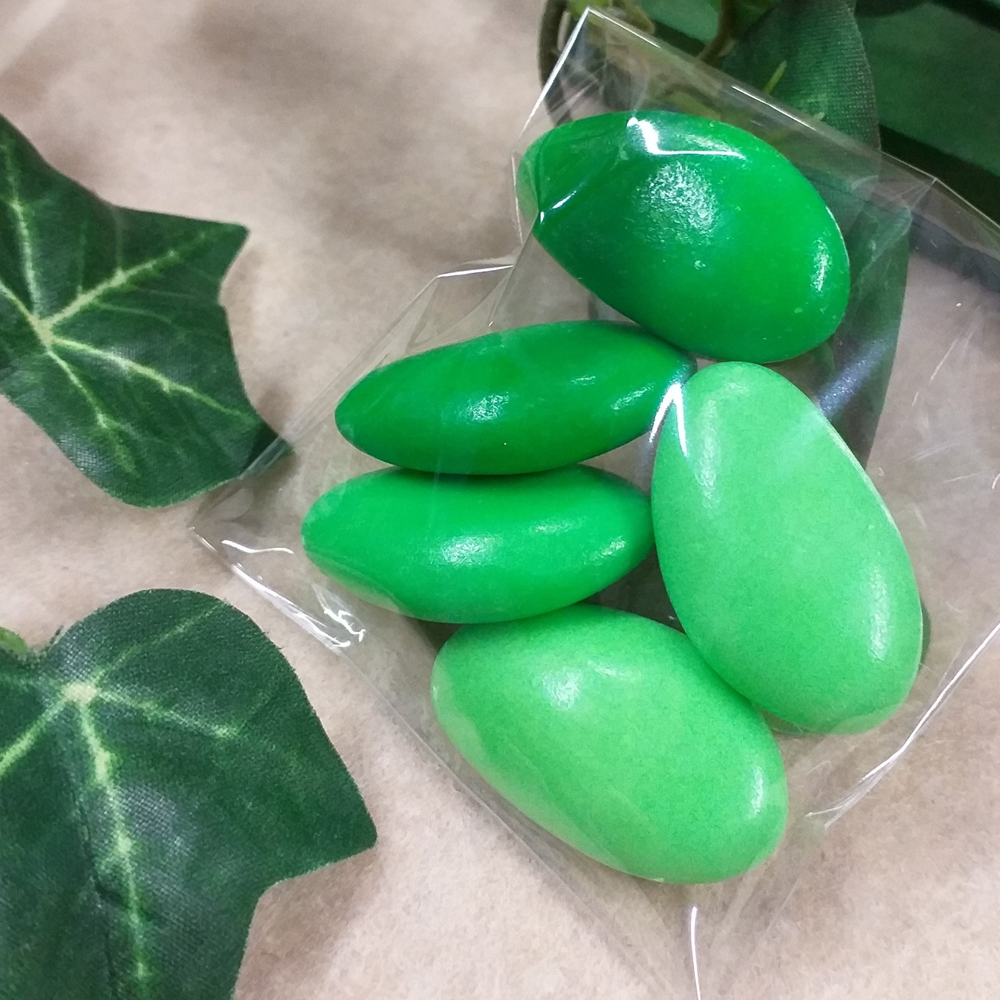 confetti verdi per nascita bimbi Battesimo per bustine trasparenti di plastica morbida confezionate gusto cioccolato sfumati per bomboniere fai da te con sacchetti portaconfetti economici promessa matrimonio 18° compleanno comunione cresima