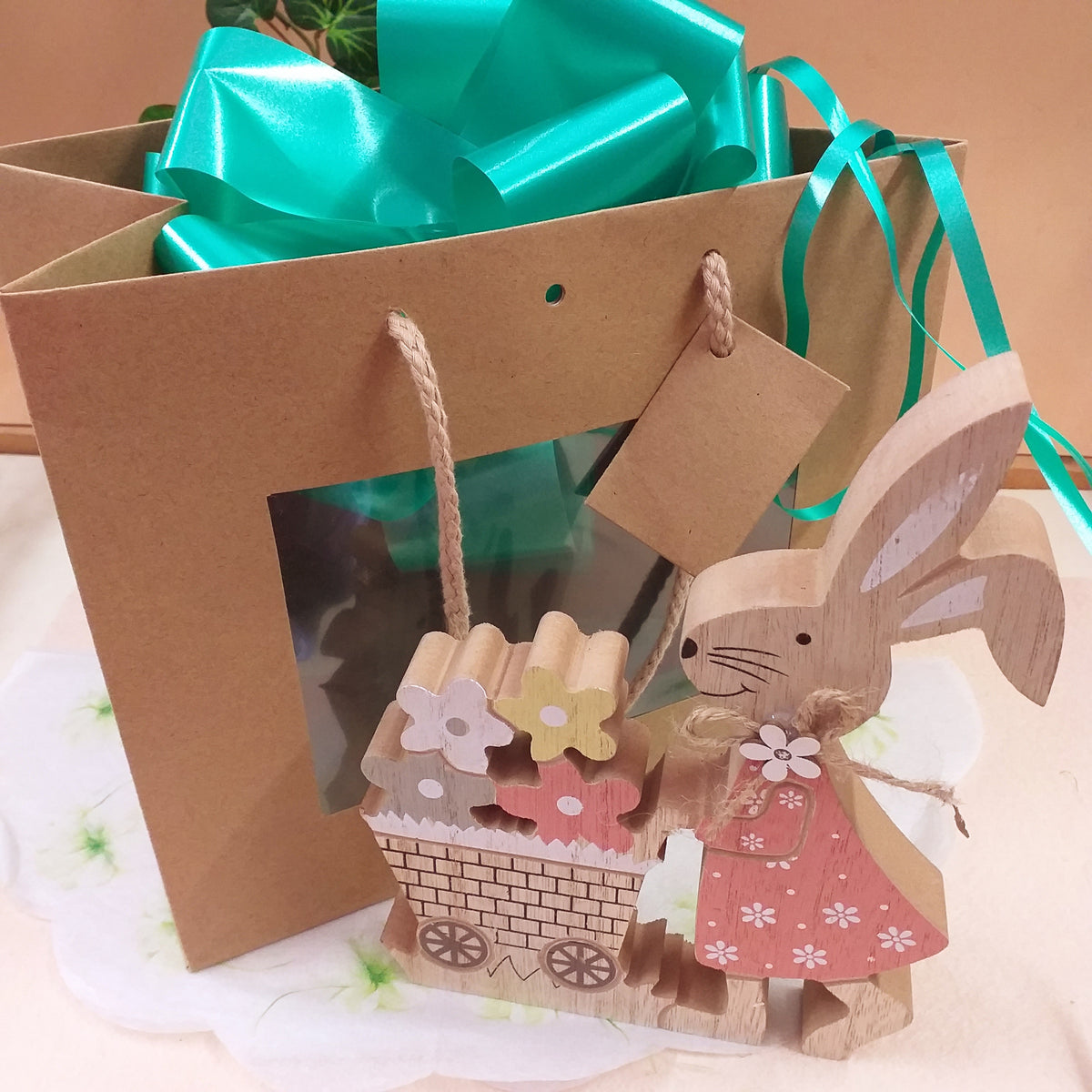 Ciondoli pasquali in legno personalizzati: Decorazione per Pasqua con nome - Decorazione pasquale a forma di uova coniglietto da appendere come ciondolo per cestino pasquale - Italia Ciondoli pasquali in legno personalizzati: Decorazione per Pasqua con nome - Decorazione pasquale a forma di uova coniglietto da appendere come ciondolo per cestino pasquale - Italia
