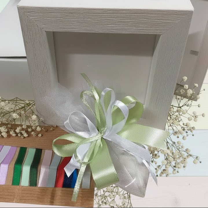 packaging confetti bianco e verde di cornice portafoto legno shabby bianca quadretto quadrato made in italy artigianale uso bomboniera articoli regalo natale souvenir ricordini