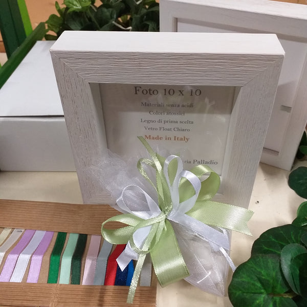 packaging confetti bianco e verde di cornice portafoto legno shabby bianca quadretto quadrato made in italy artigianale uso bomboniera articoli regalo natale souvenir ricordini