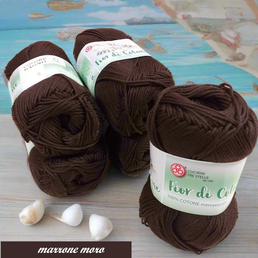 marrone testa di moro 371 gomitoli filo uncinetto filato cucirini tre stelle fior di cotone grosso art 0360 mercerizzato uso amigurumi pupazzi bambole crochet borse costumi abbigliamento arredamento