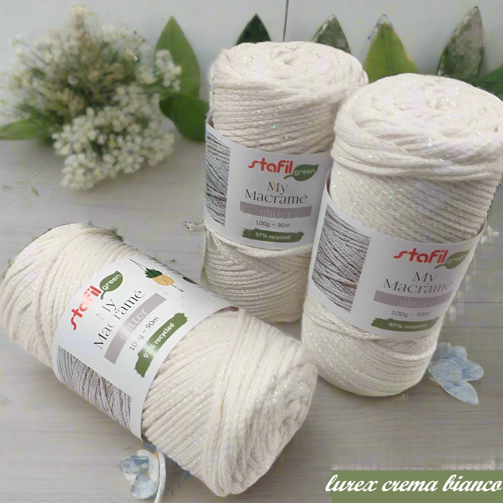 corda macramè bianco crema lurex cordoncino filato cotone uncinetto maglia con filo glitterato uso addobbi decorazioni palline sfere albero Natale fai da te tessitura nodi intrecci costumi borse pochette mare spiaggia canotta top canottiera