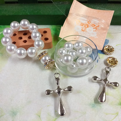 croce resina acrilica per bomboniere kit fai da te costruire rosario con ciondolo pendente filo nylon rondelle strass brillantini perla bianca 