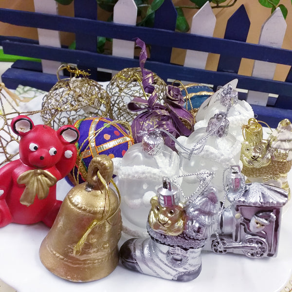 oggetti trenino orsetto campanella babbo palline vendita stock lotto di addobbi e decorazioni natalizie per albero Natale da appendere