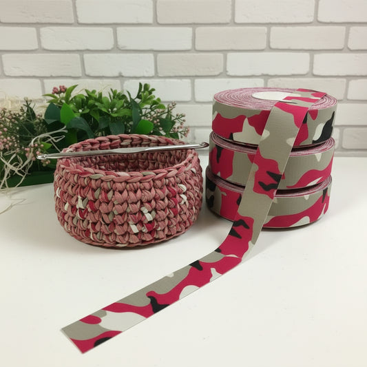 idea esempio catenella con mimetico chiaro scuro fango beige rosso fettuccia di lycra elastica piatta maglina elastane per borse marshmallow uncinetto cestini tappeti cuscini moda abbigliamento