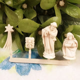 dettagli gruppo statuine mini Presepe Natività 3 cm Gesù Giuseppe Maria Madonna stella cometa statuette bianche miniatura da decorare colorare per addobbi pallina sfera per albero
