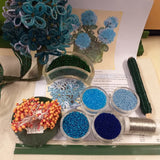 tonalità blu azzurro perline di vetro rocailles di conteria lavanda per ortensia fiori veneziani kit spiegazioni istruzioni fili guttaperca pistilli aste gambi steli dei fiorellini