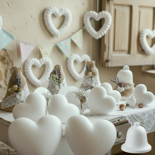 forme polistirolo cuore cornice cuoricini pieni e grandi campane e campanelle oggetti da decorare rivestire con stile shabby tessuto stoffa juta lana fiori secchi per allestimento vintage san valentino pasqua