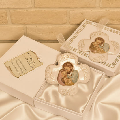 confezionamento artigianale icona  Comunione Cresima insieme bomboniera sacra religiosa ricordino Sacra Famiglia di porcellana da appendere 