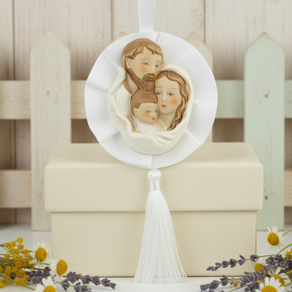 bomboniera Sacra Famiglia da appendere su fiocco coccarda con nappina bianca per Battesimo Comunione Cresima matrimonio anniversario