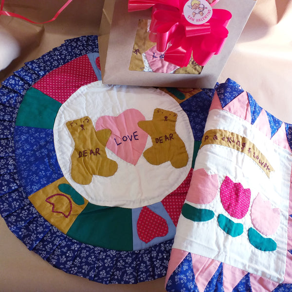 cuscini patchwork coppia federe orsi love e fiori packaging flower rotondo quadrato idea regalo San Valentino cupido