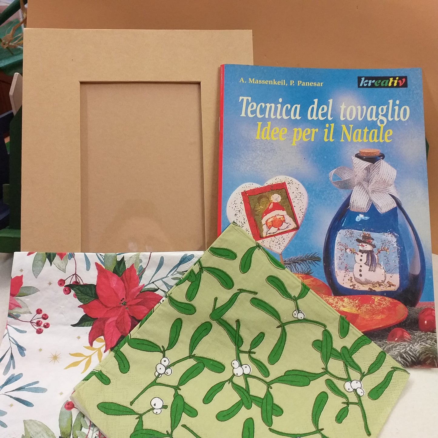 kit fai da te 2 tovaglioli stelle di natale vischio portafoto cartone manuale tecnica tovagliolo idee natalizie