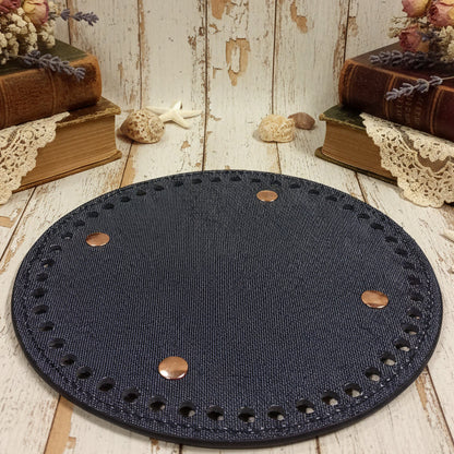 fondo jeans colore nero forati rotondi diametro 15 cm uso fai da te borse artigianali fettuccia uncinetto fatte a mano handmade accessori borsette modello secchiello e cestini