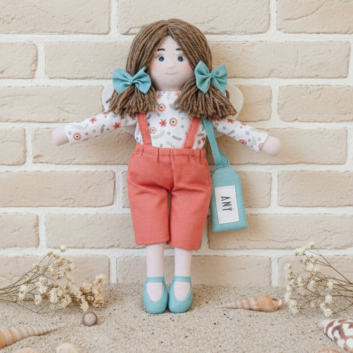 Amy arancione esempio realizzato con pannello stoffa stampata dipinta disegnata con cartamodelli per cucito creativo Stafil bamboline fai da te kit bambola di pezza tessuto colorato