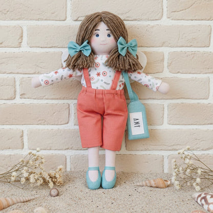 Amy arancione esempio realizzato con pannello stoffa stampata dipinta disegnata con cartamodelli per cucito creativo Stafil bamboline fai da te kit bambola di pezza tessuto colorato