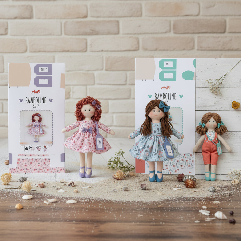 pannelli stoffa stampata dipinta disegnata con cartamodelli per cucito creativo Stafil bamboline Sally Amy Lily fai da te kit bambola di pezza tessuto colorato