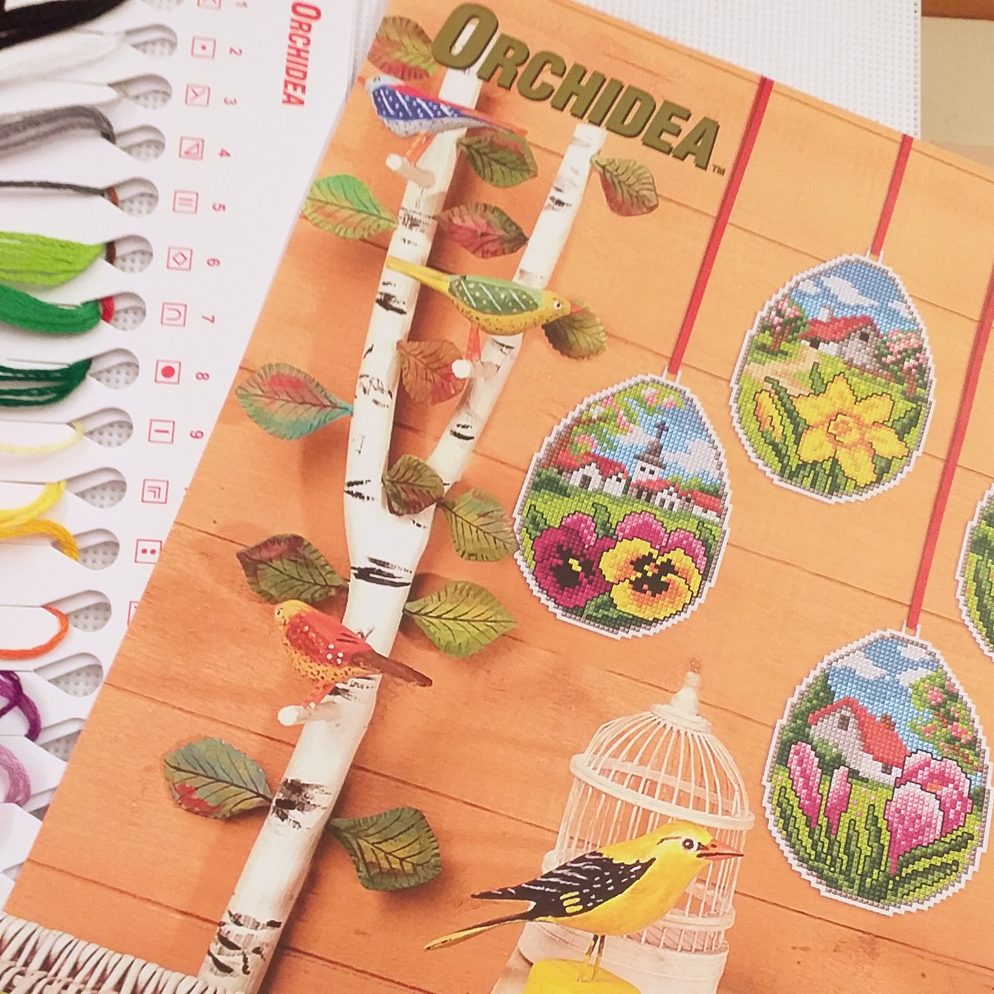 fai da te kit da ricamare uova pasquali cross stitch kit with plastic canvas articolo 7667 set di 4 design con fili da ricamo schemi fiori viole giunchiglie krokus tela aida plasticata canvas