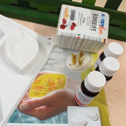 kit fai da te sapone 250 g materiale base forme di stampi ovale colori glicerina da colata per modellismo saponette a casa rohseife consigli e idee del produttore soapyFun by HobbyFun Seifengiessen