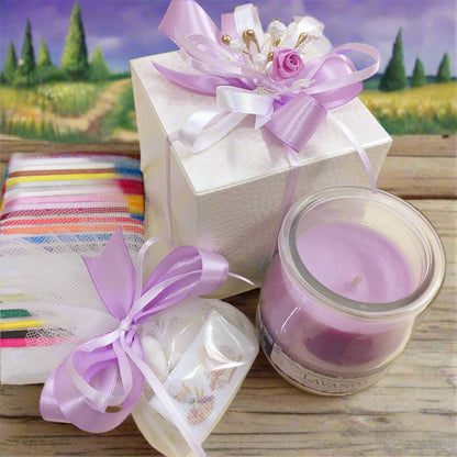 lavanda candela profumata confezionata vasetto vetro barattolo confetti sacchettino Prima Comunione Santa Cresima scatola bianca bouquet botonniere roselline nastro lilla