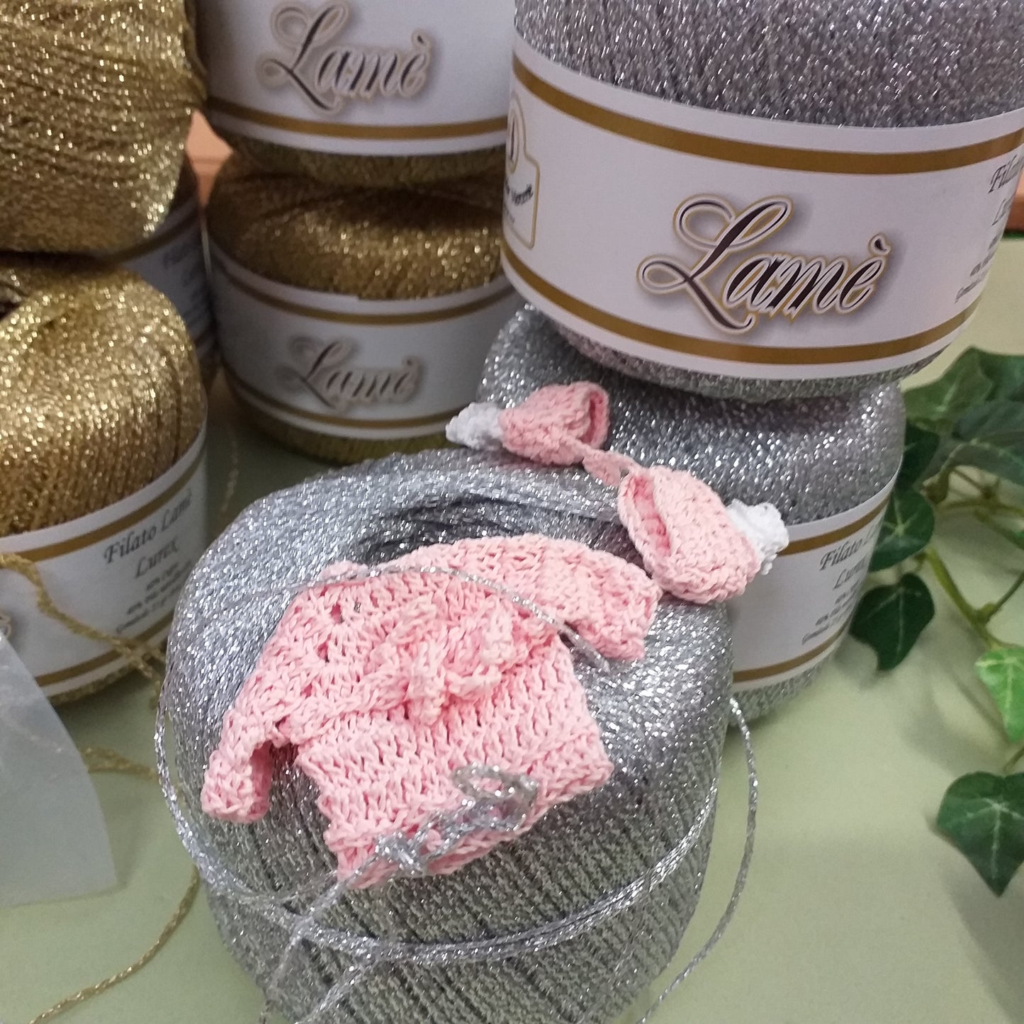 filato metallizzato cordino oro lurex lamé dorato per lavori uncinetto maglia filo addobbi albero Natale, idea maglietta miniatura cotone natalizio punto catenella argento