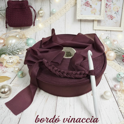 shop fettuccia autunno 2025 bordò vinaccia maglina stafil jersey borse cestini tappeti uncinetto scaldacollo collane pochette clutch bags abbigliamento moda