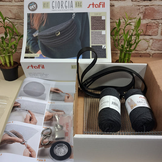 grigio scuro antracite kit giorgia bag stafil diy color set per creare fai da te borse uncinetto forma marsupio tracolla set cordino e accessori macramè cordoncino chiusura rettangolare anelloni di minuteria rete canvas istruzioni tutorial fotografico