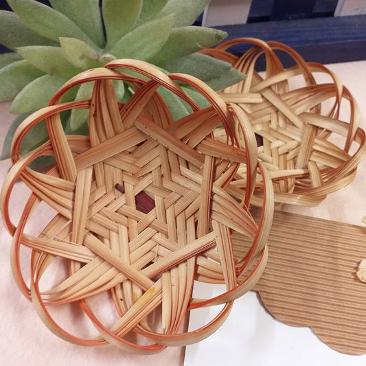 forma mini paniere cestini vimini piccoli 9 cm rotondi intrecciati classici uso bomboniere fai da te portaconfetti segnaposto confezioni regalo pasquali nidi