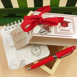 set di scrittura astuccio legno e plastica scritta laurea penna rossa biro mini block notes ciondolo cappello tocco da confezionare kit fai da te