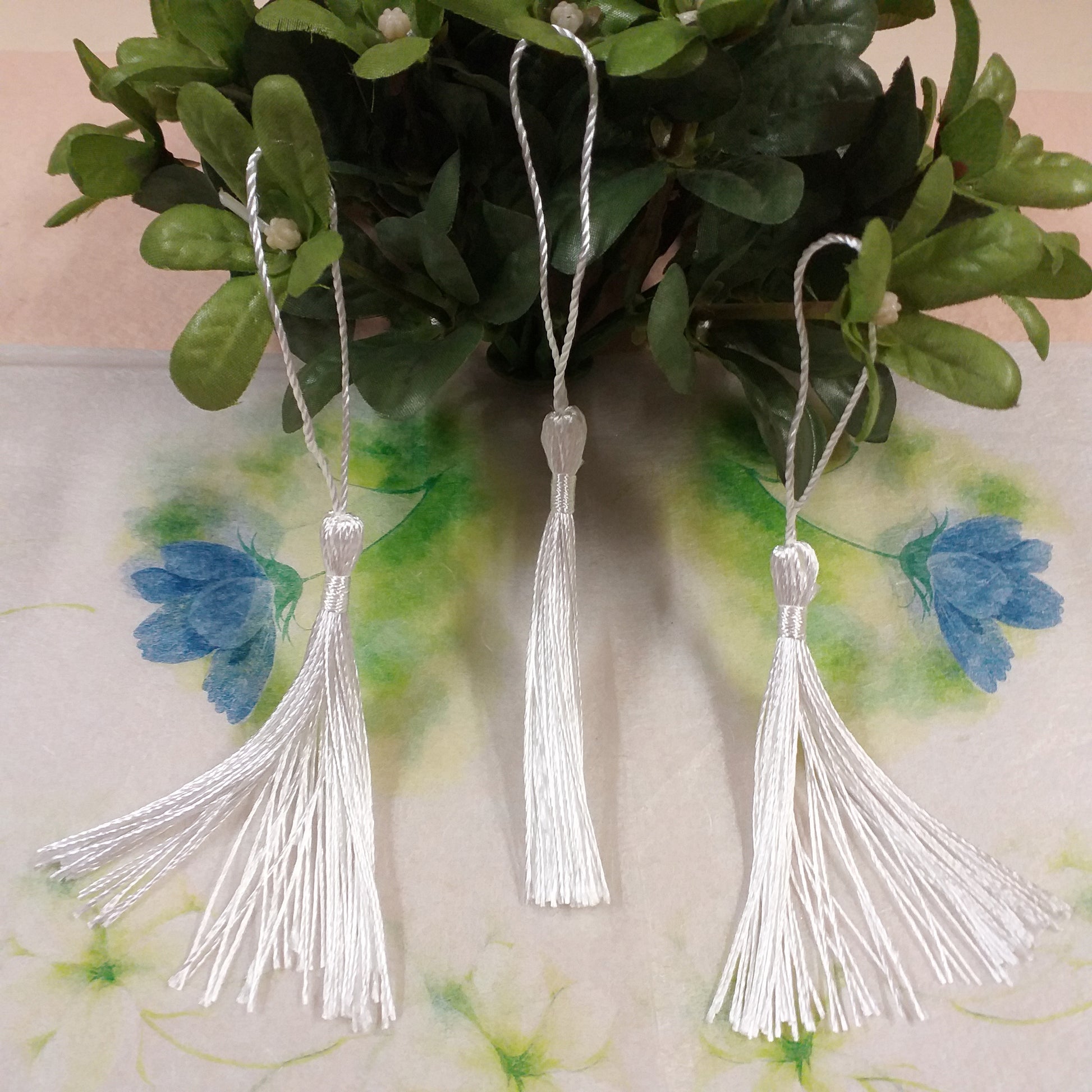 nappine bianche decorative applicazioni fai da te bomboniere e segnalibro laurea comunione cresima matrimonio packaging ricordini souvenir