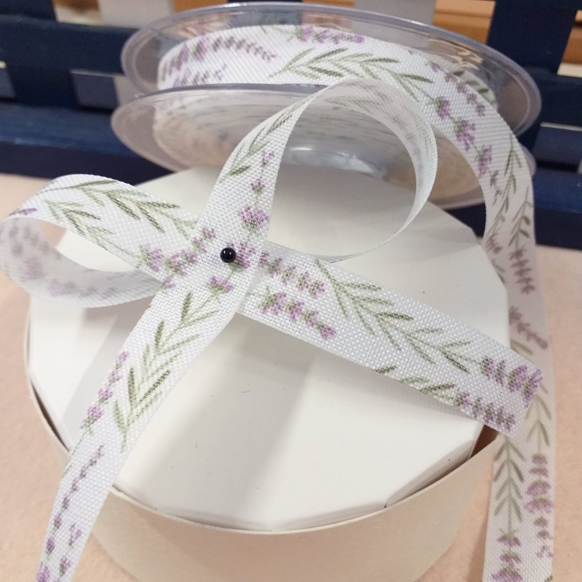 nastro lavanda stampato tela canvas tessuto rami fiori vendita metro rotolo uso packaging allestimento confezioni regalo bomboniere fai da te