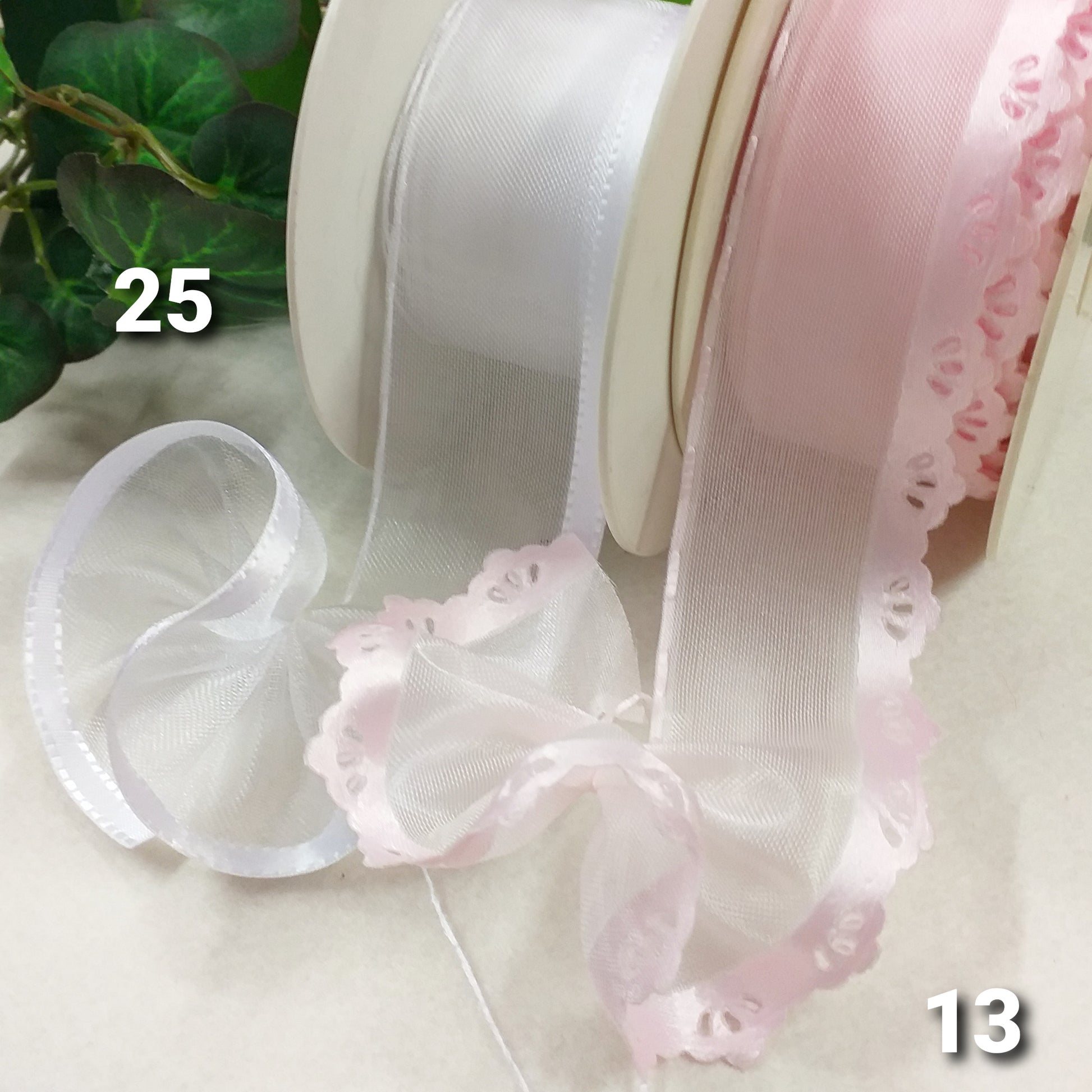 2 yards - Nastro in organza con volant, 3 strati, in tulle piegato 2 yards - Nastro in organza con volant, 3 strati, in tulle piegato