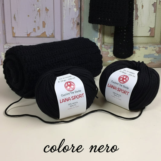 colore nero lana sport cucirini tre stelle articolo 0148000 gomitolo 50 grammi circa 150 metri made in Italy filato italiano misto lana acrilico sintetico vetrina colori autunnali inverno 2025-2026 uso scaldacollo sciarpe maglioni cappotti gilet copertine stole cappelli berretti cuffie guanti