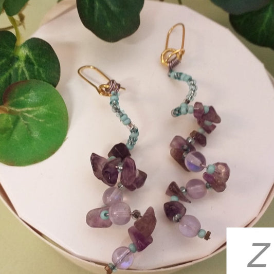 lotto Z shop online retrò orecchini particolari artigianali bigiotteria etnica perline colorate pietruzze viola azzurre perle multicolore pietre vetro e rocailles conteria , metallo wire