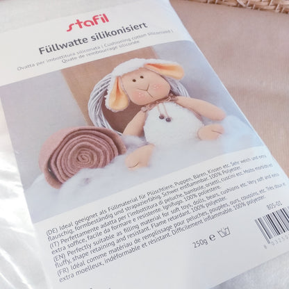 perfettamente adatta per imbottitura peluche bambole orsetti di pezza stoffa cuscini imbottitura siliconata morbidissima extra soffice, facile modellismo, resistenza, ignifugo, 100% poliestere, sacca 250 g lavabile Stafil 805-01