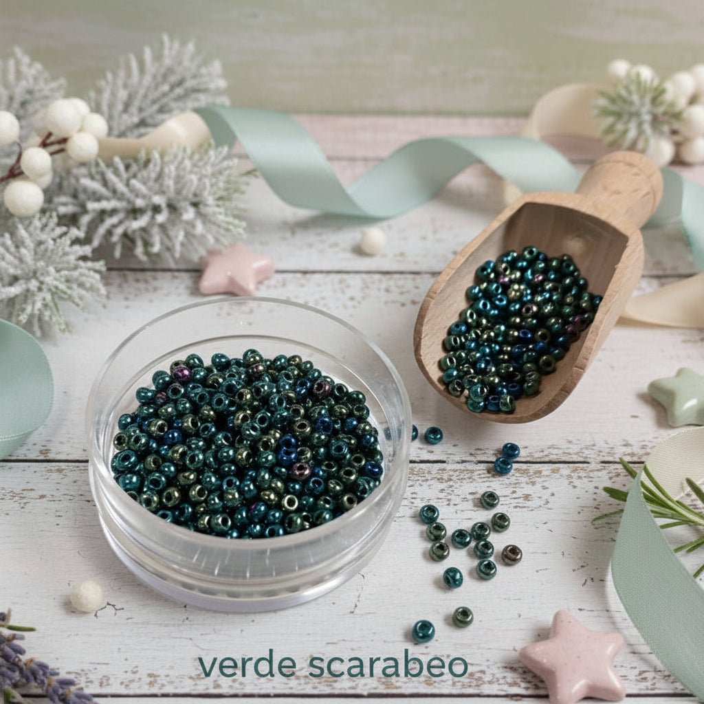 verde scarabeo rocailles perline vetro 2.5 mm 9.0 diametro conteria lavorazione bijoux gioielli di bigiotteria e fiori di perle esclusive centrini tissage tipo metallico per addobbi natalizi