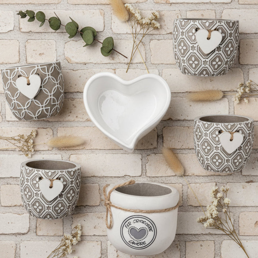 tema cuore vasetto porta piantina fiori bomboniera utile composizioni fioristi colore bianco crema nocciola ciotola terracotta con scritte dediche