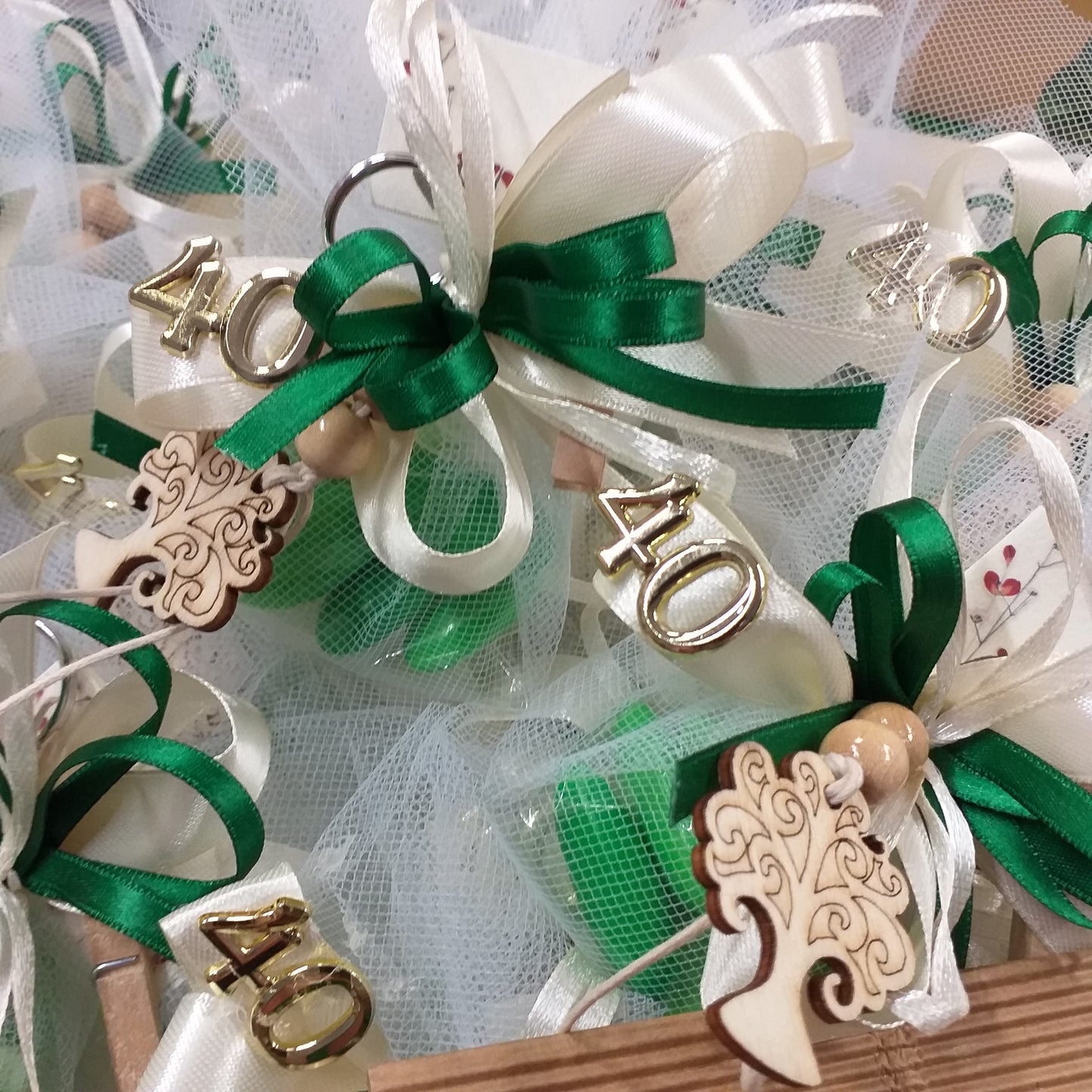 confettata di albero della vita portachiavi eco-friendly legno naturale matrimonio uso bomboniera confezionata confetti bigliettino o anniversario matrimonio cinquantesimo venticinquesimo da personalizzare simboli di plastica numero 40 