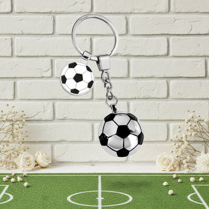 allestimento campo verde con portachiavi calcio di metallo con gettone pallone bianco nero bomboniera Comunione Cresima da confezionare