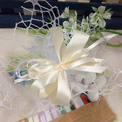 sacchetto confetti italiani maxtris a rete bianca confezionato coccarda fiocco panna crema bigliettino stampato scelta colori nastrini o kit fai da te