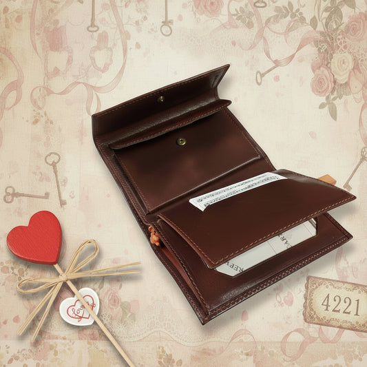 borsellino chiusura bottoncino colore marrone portafoglio ecopelle idea regalo accessori moda donna sportivo artigianale portacarte portatessere documenti identità banconote