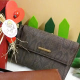marrone scuro fantasia ecopelle portafoglio donna portafortuna con scomparti portacarte borsellino portadocumenti classico idea regalo san valentino cuoricini rossi