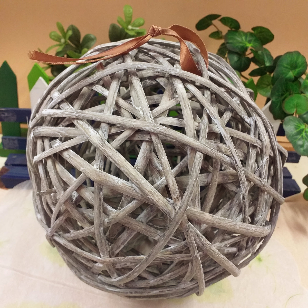 Sfera Decorativa In Vimini Intrecciata A Mano Ø40 Cm – Per Giardino E Balcone - Foto 3