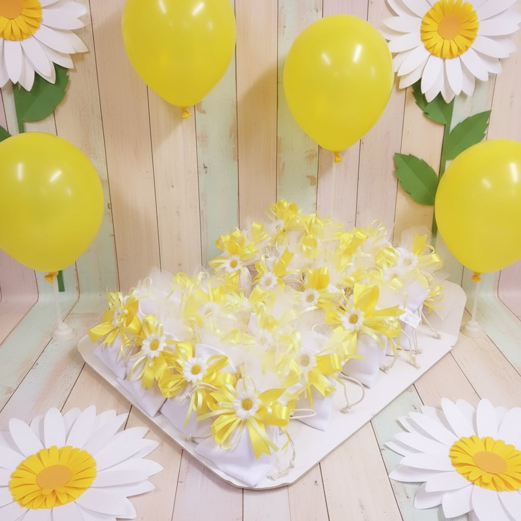 allestimento confettata sacchetto bianco bomboniere margherita fiori decorazioni per fai da te portaconfetti con confetti matrimonio Battesimo Prima Comunione Santa Cresima
